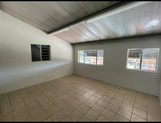 INDUSTRIAL PROPERTY TO RENT IN HENNOPSPARK